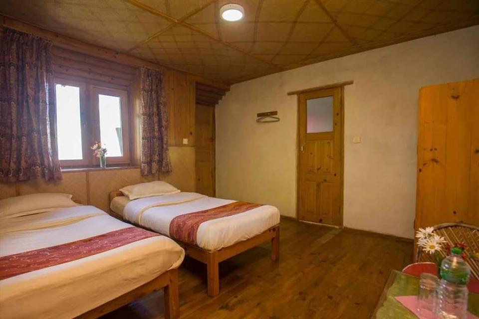 Standard Mountain Facing Room