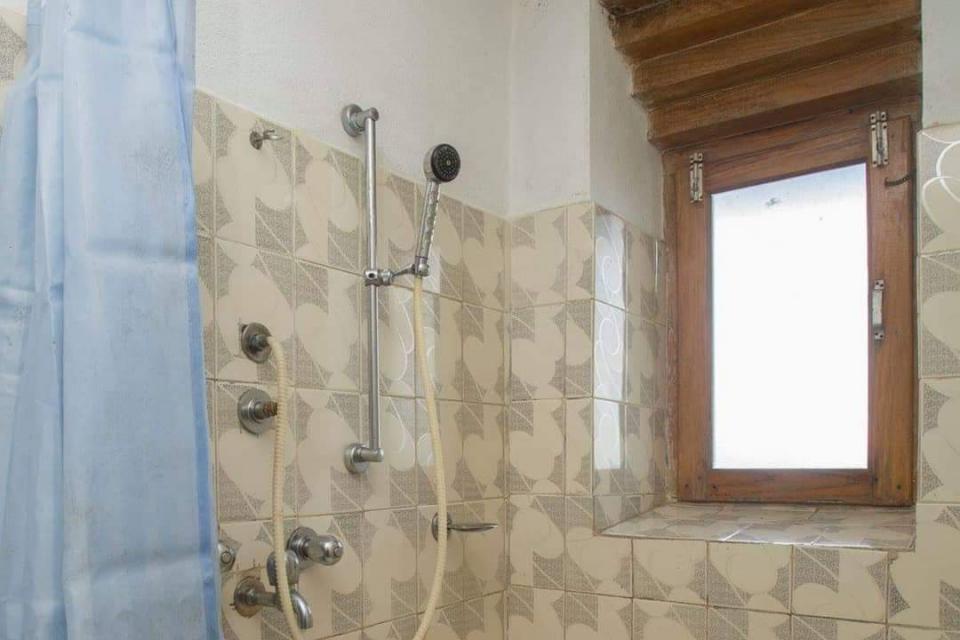 Standard Mountain Facing Room